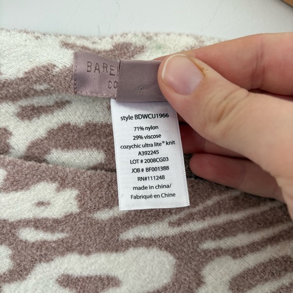 Barefoot Dreams CozyChic Ultra Lite Animal Print Poncho - One Size - Picture 3 of 5